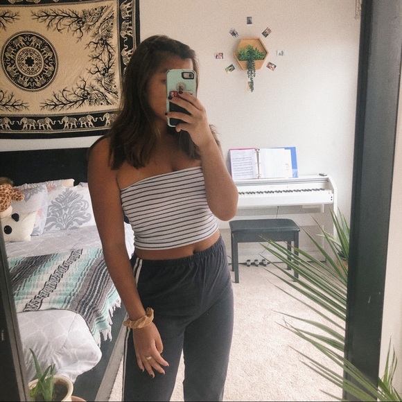 Brandy Tube Top 🦋✨ - Picture 4 of 6